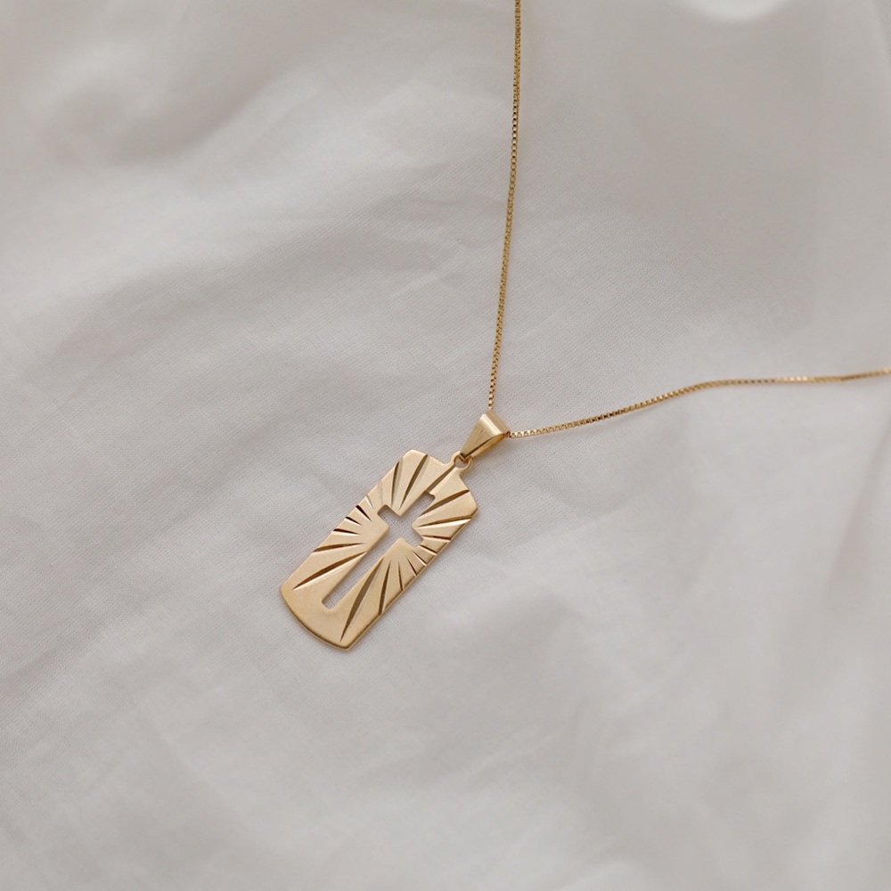 Cross Necklace | 18k Gold Filled - Picture 3 of 10